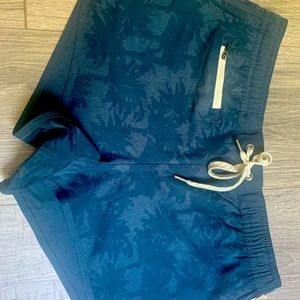 Brand new Vuori Tavi shorts!